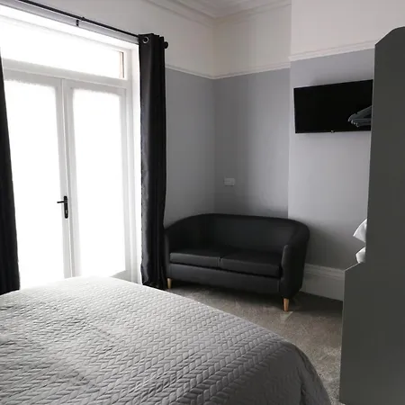 Number 33 Only Guest house *