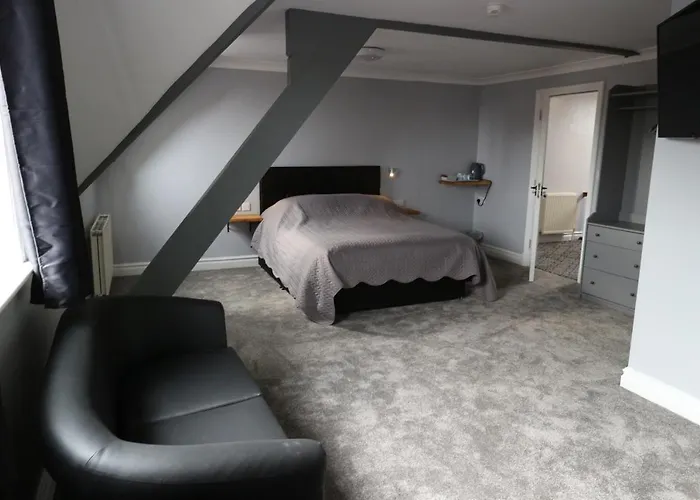 Number 33 Only Guest house 3*